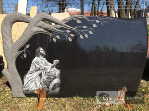 Tablica z rzeźbą 4