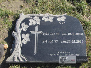 Tablica z rzeźbą 12