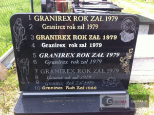 Tablica z rzeźbą 14